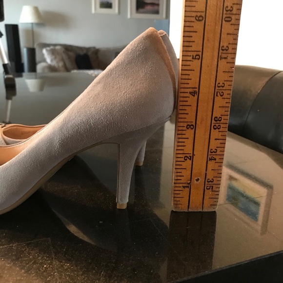 Like New Michael Kors Grey Heels - Picture 8 of 8